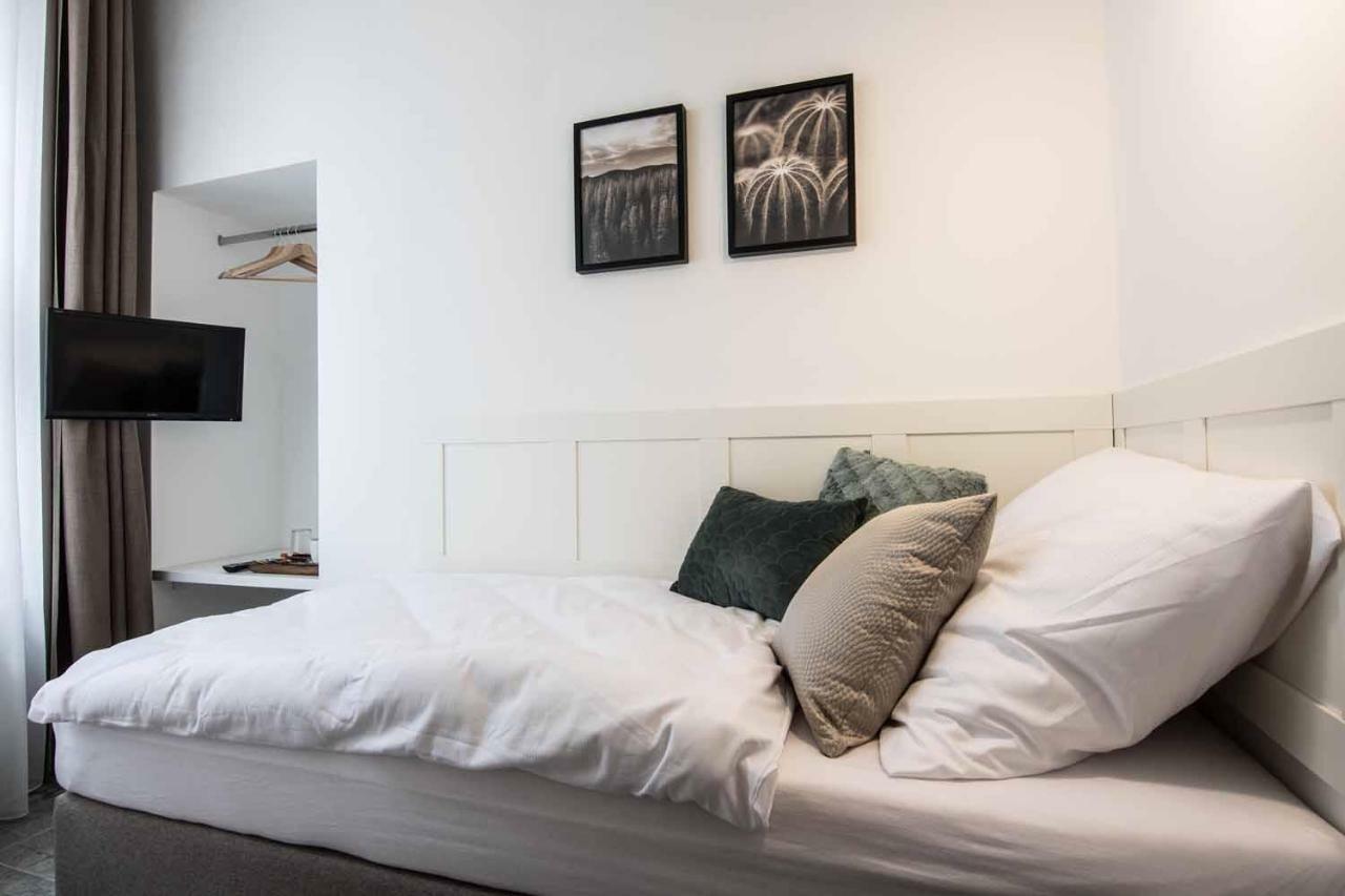 Apartment Place And Comfort